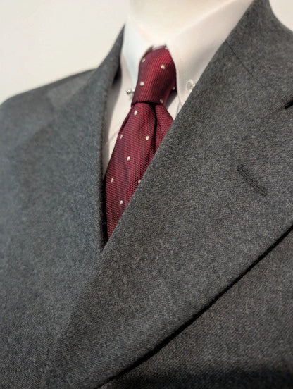 Classique manteau gris en flanelle