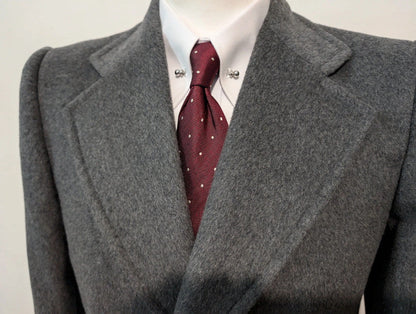 Éclatant manteau gris en laine lourde