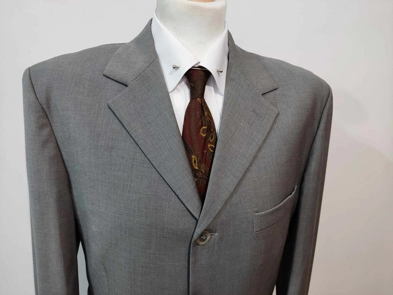 Sad gray suit in fine wool