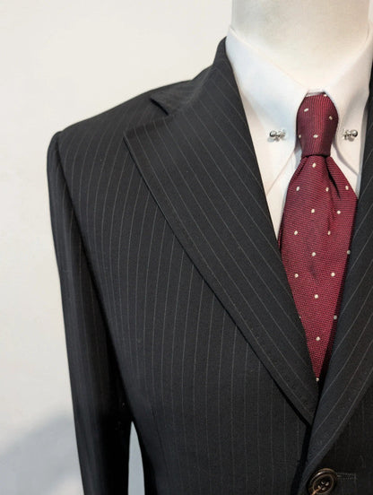 Magnifique costume pinstripe en laine légère