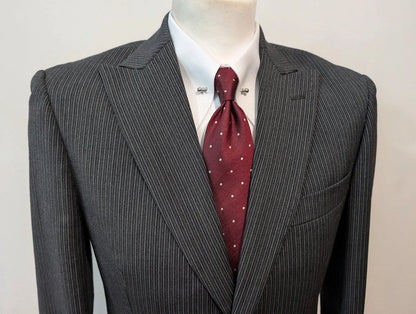 Original costume gris a rayures en laine