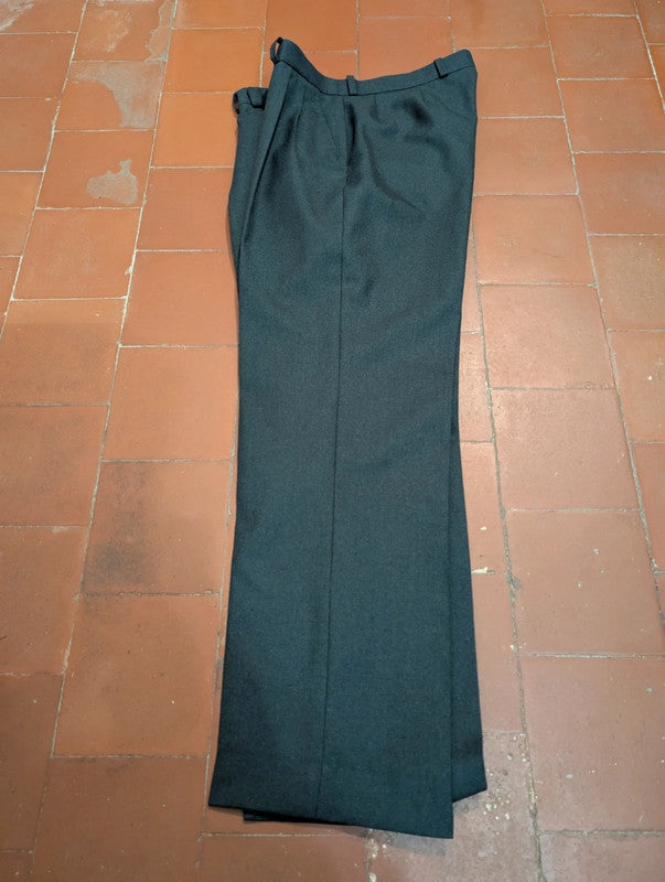 Élégant pantalon gris en laine