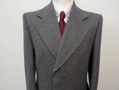Exceptionnel manteau gris en tweed