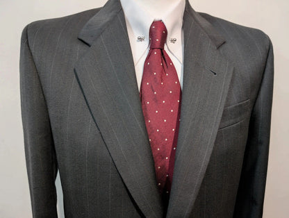 Méchant costume pinstripe en laine