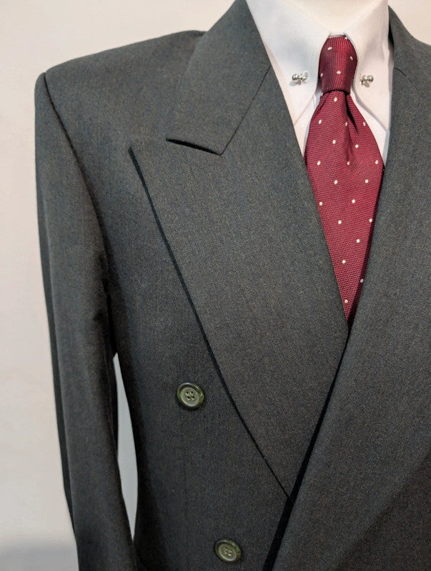 Légendaire costume croisé gris vert en flanelle
