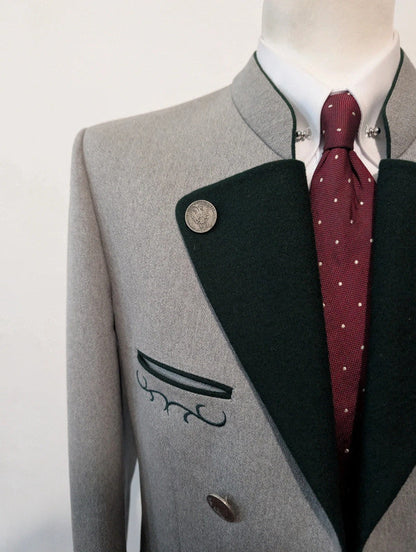 Incroyable costume autrichien gris