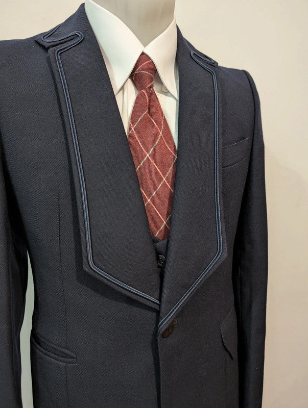 Spectacular 3-piece wool suit