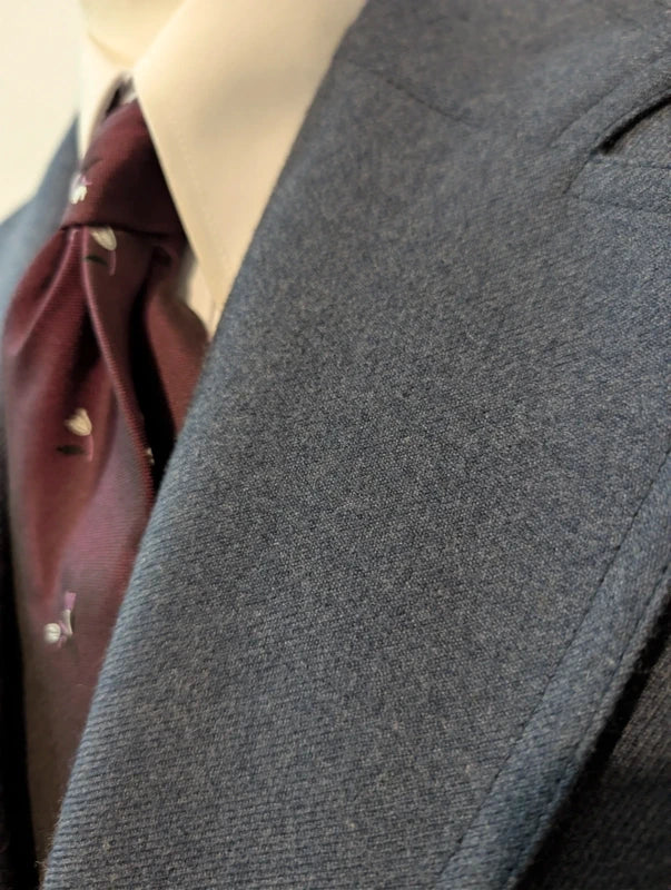 Exquisite Jacke aus schwerem blauen Flanell