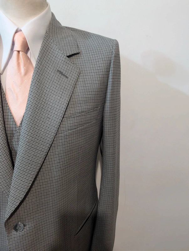 Eleganter 3-teiliger Anzug aus Hahnentritt