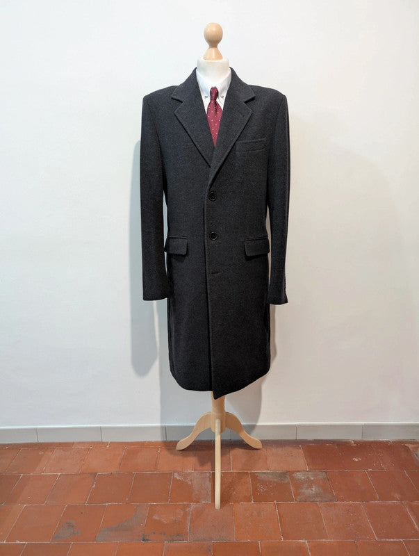 Impressive gray wool coat