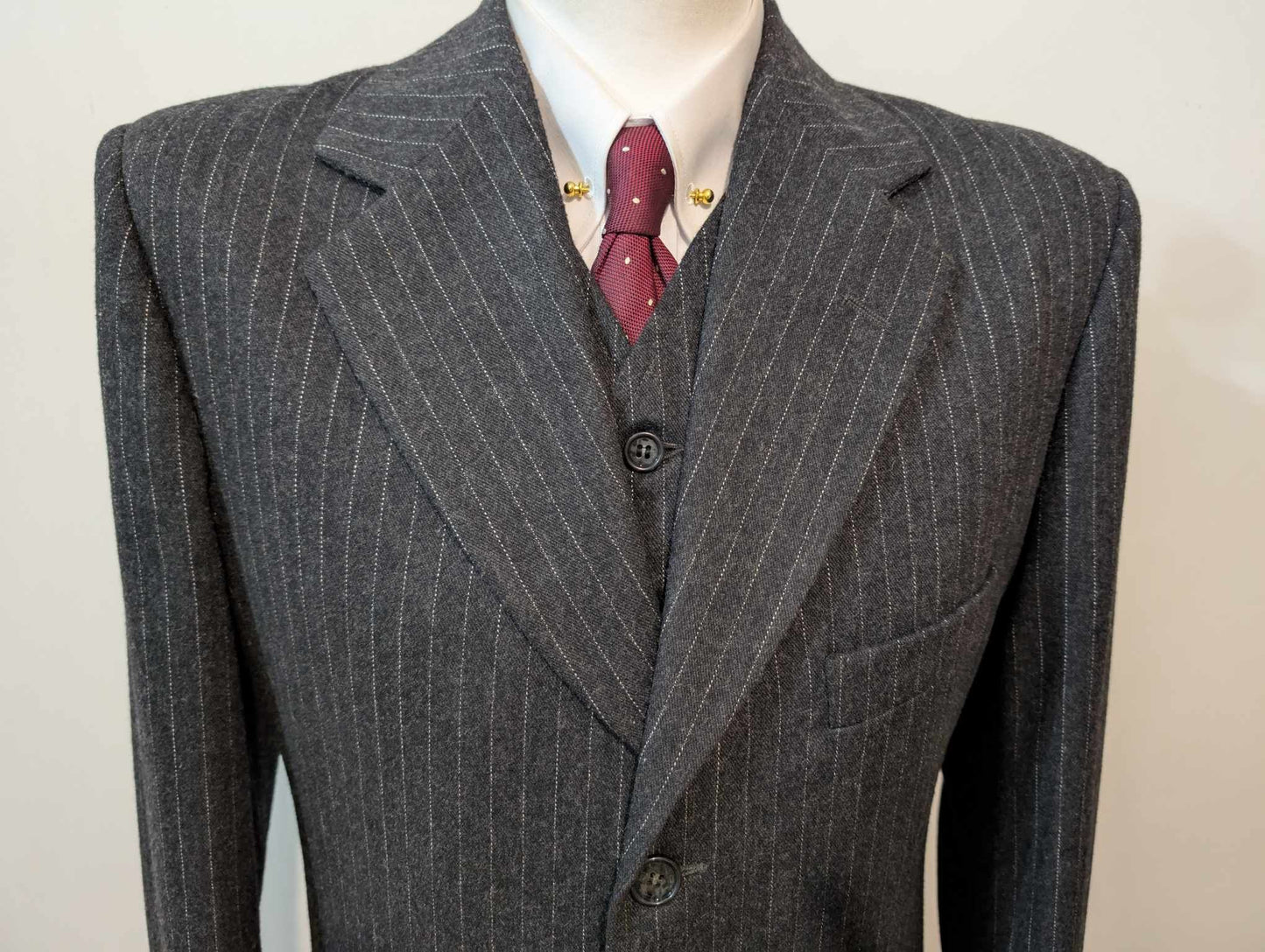 Mystérieux costume 3 pièces pinstripe en flanelle lourde