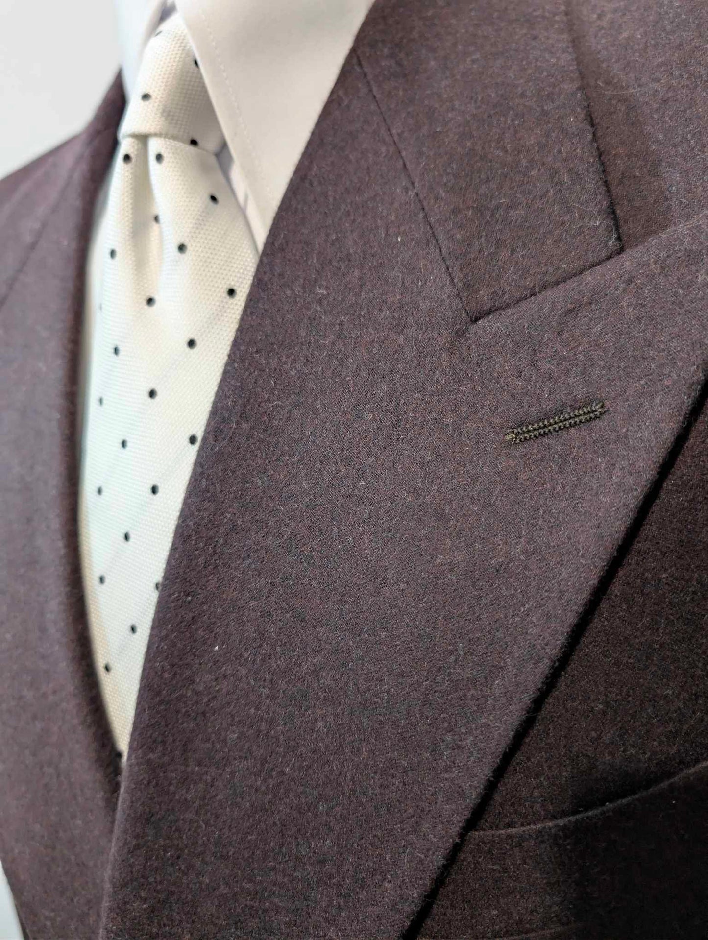 Außergewöhnlicher, zweireihiger, violetter Anzug aus schwerem Flanell