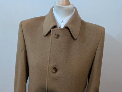 Heller Kamelwollmantel