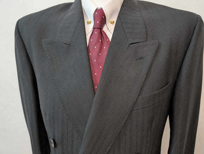 Sublime costume croisé noir a rayures