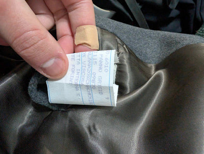 Atemberaubender grauer zweireihiger Wollmantel