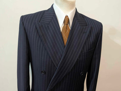 Legendärer zweireihiger Nadelstreifenanzug aus Wolle