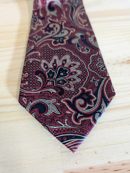 Cravate bordeaux à motif paisley en soie