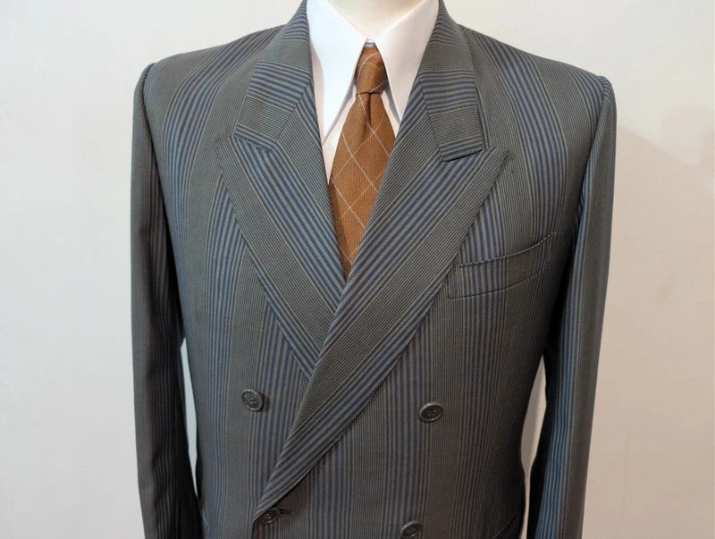 Magnifique costume croisé en laine