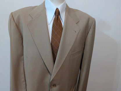 Giant beige sand wool costume