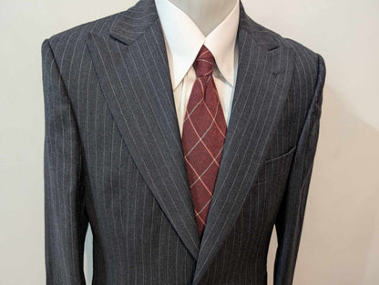 Effrayant costume pinstripe en flanelle de laine