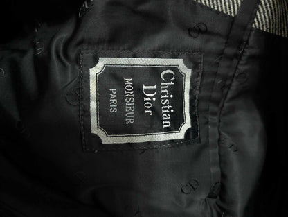 Schöner grauer Zweireihermantel aus Wolle