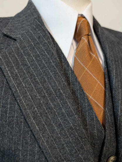 Incroyable costume 3 pièces pinstripe en flanelle lourde