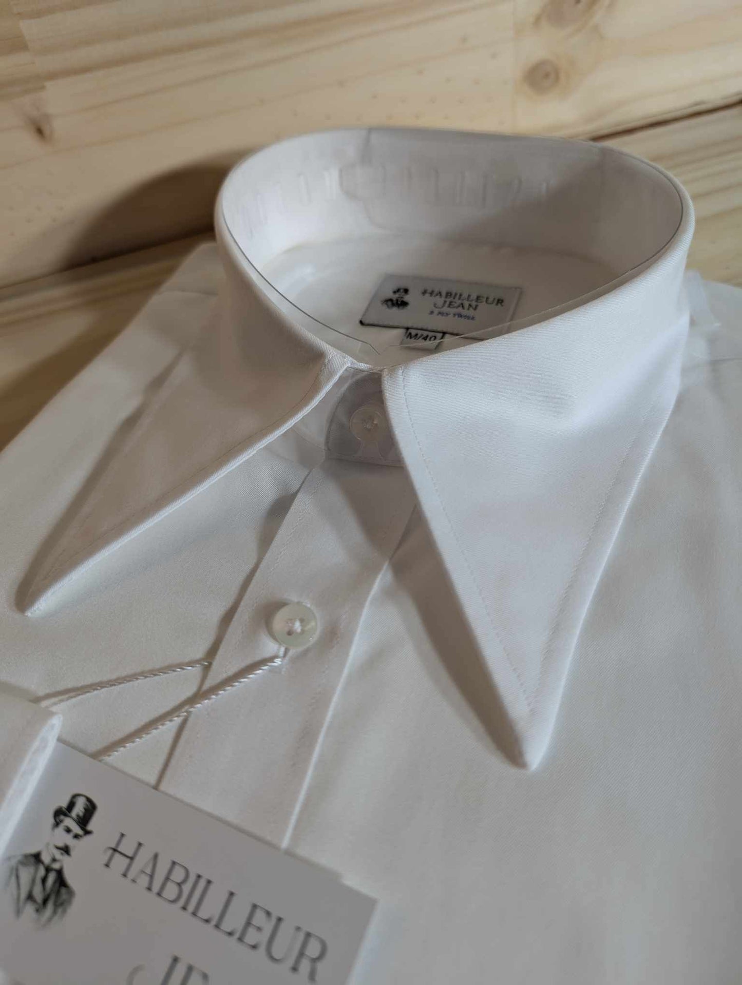 Double-twisted cotton point collar shirt