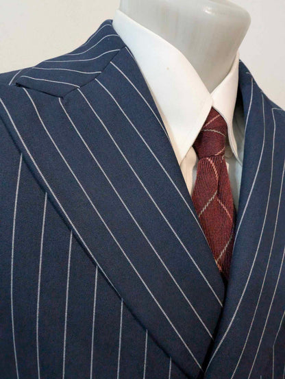 Fabelhafter zweireihiger Nadelstreifenanzug aus Wolle