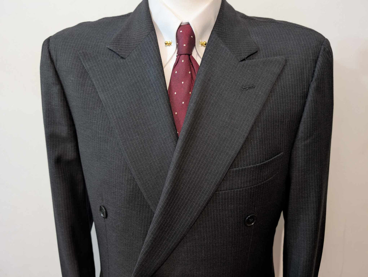 Formidable costume croisé pinstripe en laine