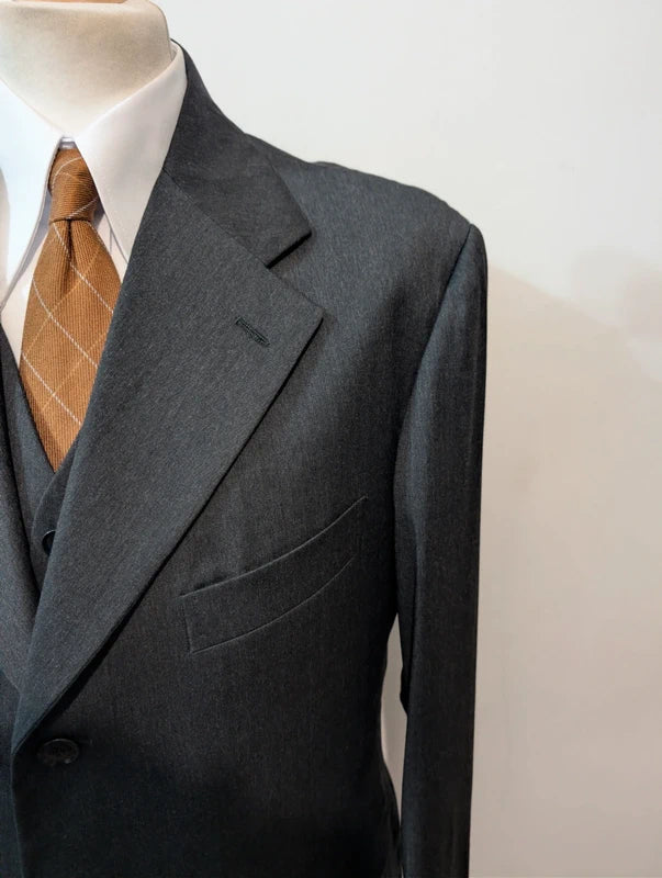 Unglaublicher dreiteiliger Loro Piana-Anzug