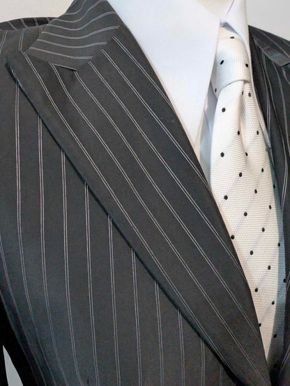 Niedliches Baumwoll-Nadelstreifenkostüm