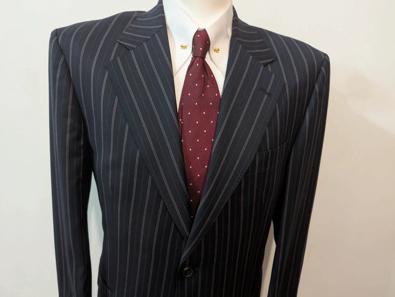 Impressionnant costume pinstripe en laine