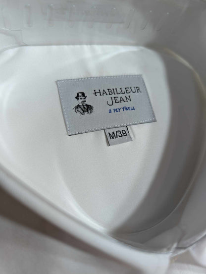 Shirt with double-twisted French collar