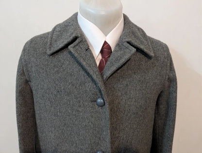 Hübscher grauer Lodenmantel für Damen