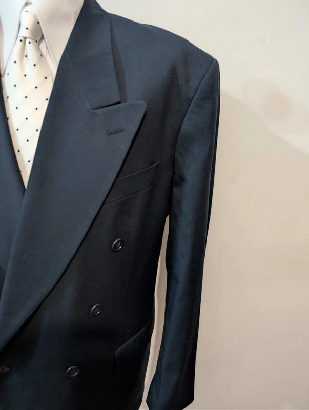 Außergewöhnliche zweireihige marineblaue Wollanzüge