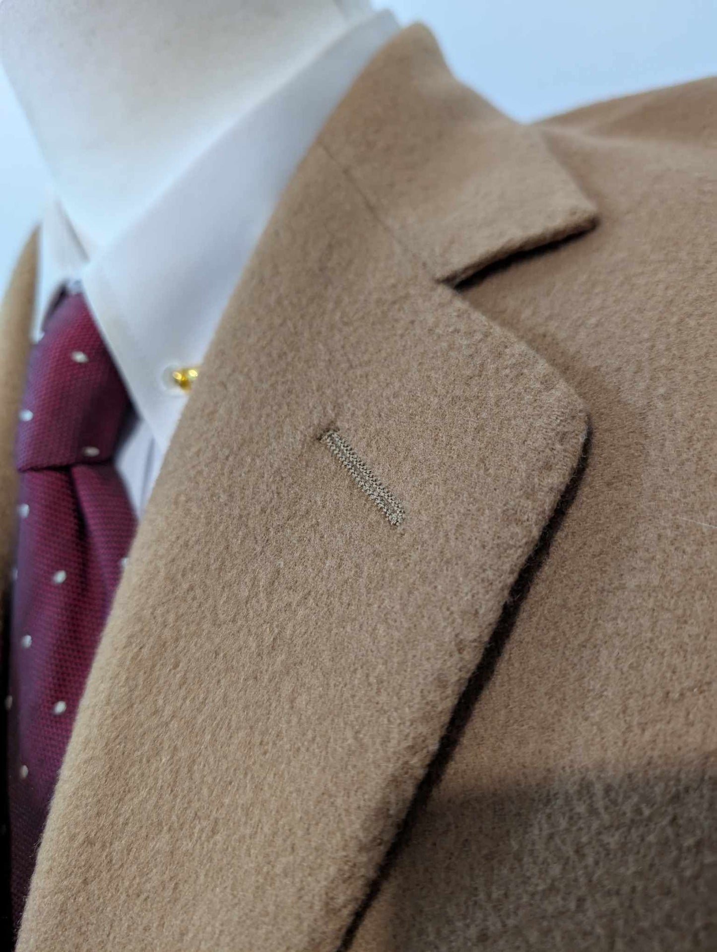 Lumineux manteau de couleur camel en laine