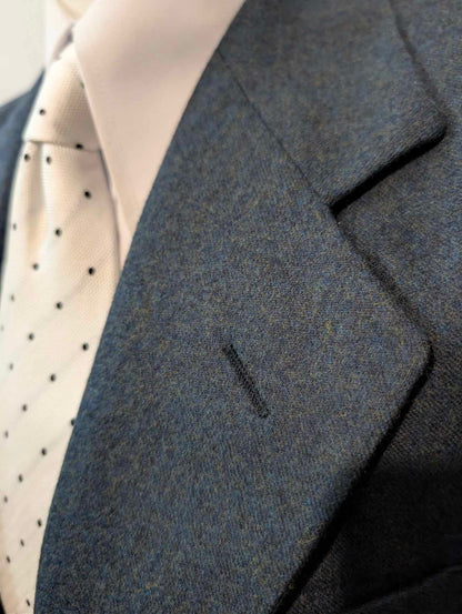 Wunderschöner blauer Anzug aus schwerem Flanell