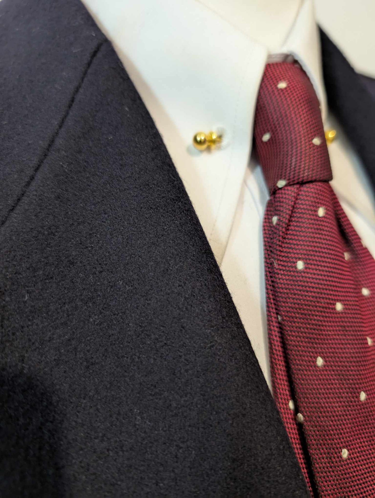 Élégante veste de couleur bleu marine en flanelle de laine et cache