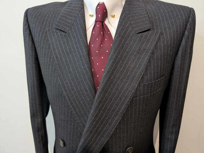 Incroyable costume croisé pinstripe en laine