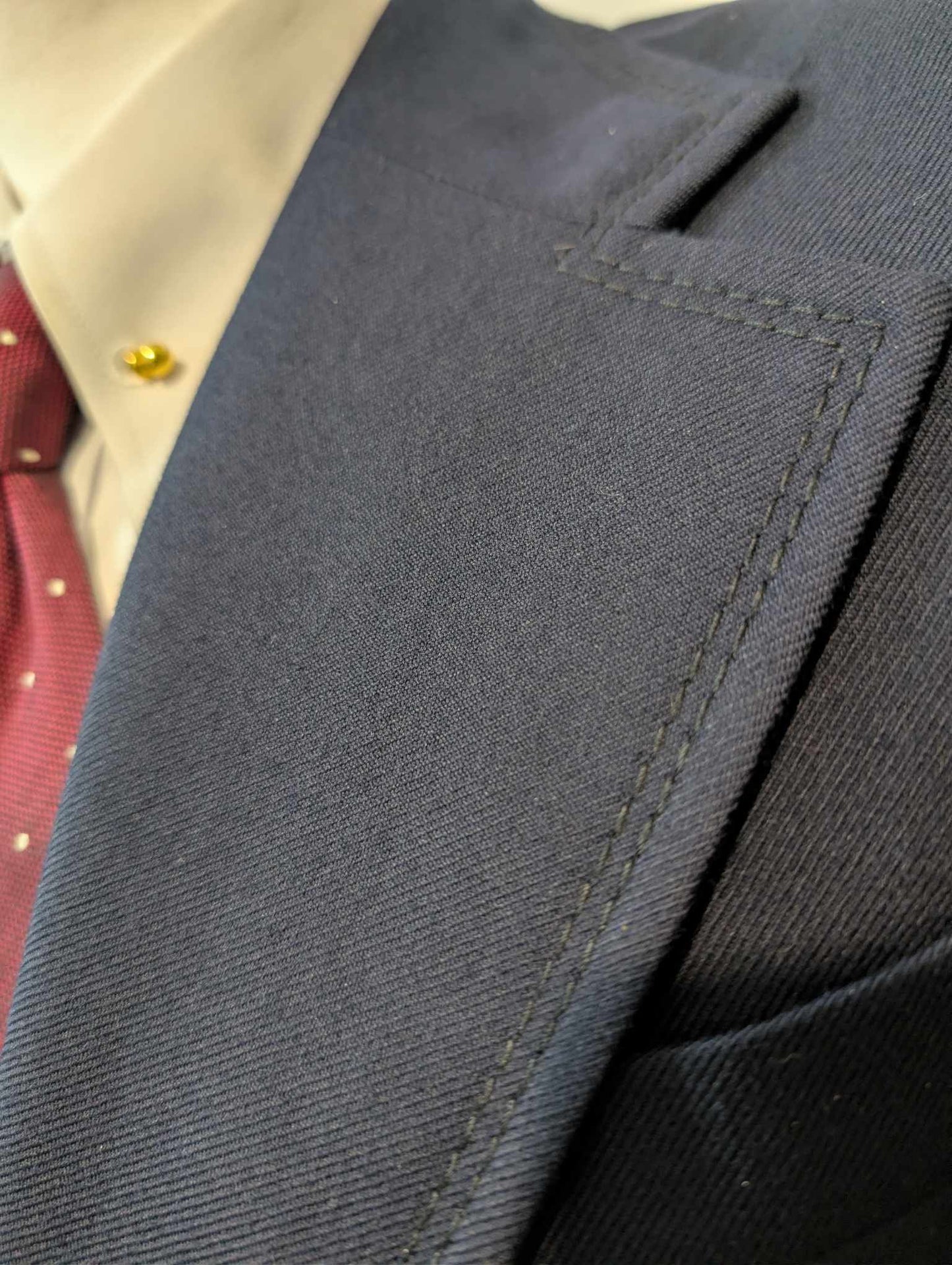 Sublime costume bleu marine en laine