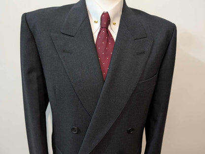 Classique costume croisé gris en laine