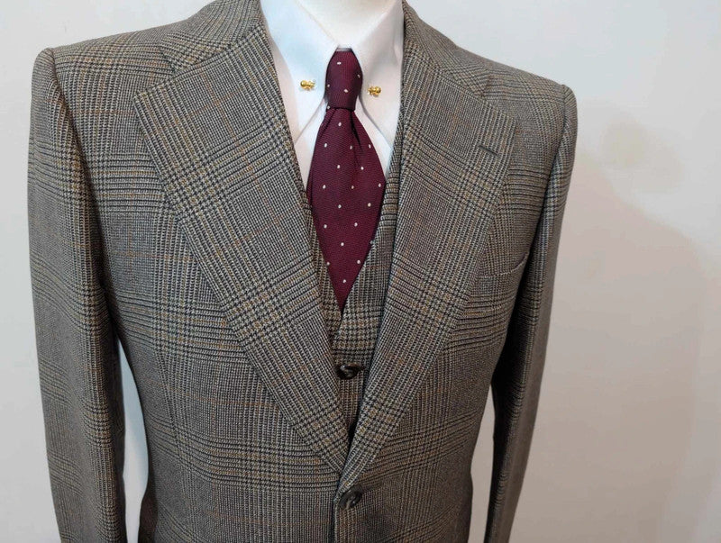 Majestueux costume 3 pièces marron gris