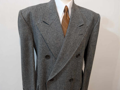 Géant manteau croisé de couleur gris en laine