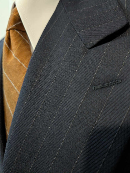 Magnifique costume croisé pinstripe en laine