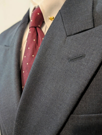 Ravissant costume croisé bleu marine en laine