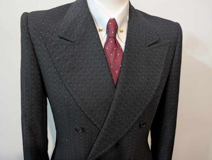 Majestueux costume croisé de couleurs gris en laine