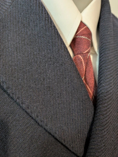 Kurzer, zweireihiger Wollmantel