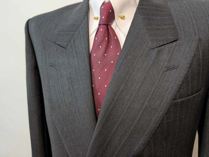 Méchant costume croisé pinstripe en laine