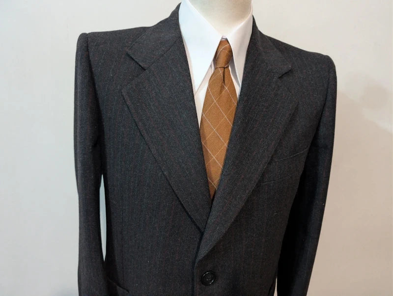 Wütendes Kreidestreifenkostüm aus schwerem Flanell