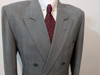 Impressionnant costume croisé de couleurs gris en laine